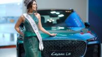Miss Universe di booth LEPAS