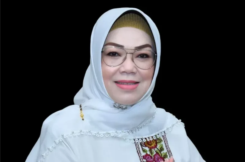 Bupati Sukoharjo Etik Suryani
